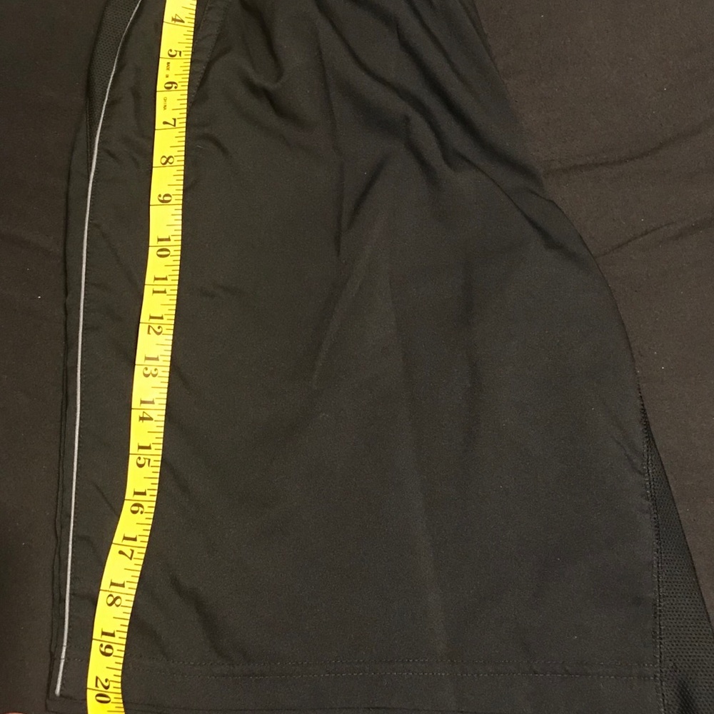 Black Nike Short - Picture 4 of 5